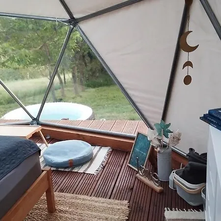 Stargazer Dome At Balaton בית נופש Szolad